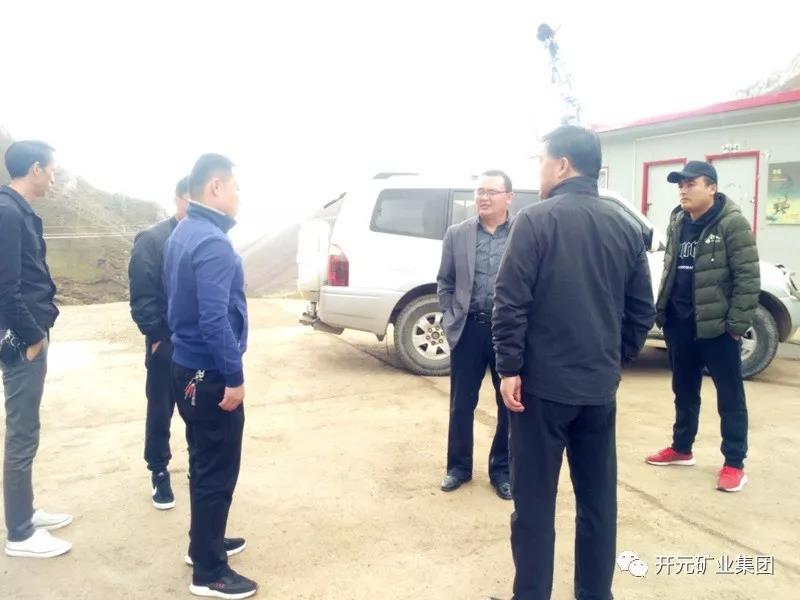 科學(xué)發(fā)展 統(tǒng)籌兼顧 穩(wěn)步生產(chǎn)│州、縣國土資源局領(lǐng)導(dǎo)赴興海銅鑫進行年檢